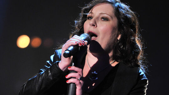 Als Trägerin der Joseph-Breitbach-Poetikdozentur wurde AnNa R. im Frühjahr 2025 eigentlich in Koblenz erwartet, doch am 16. März