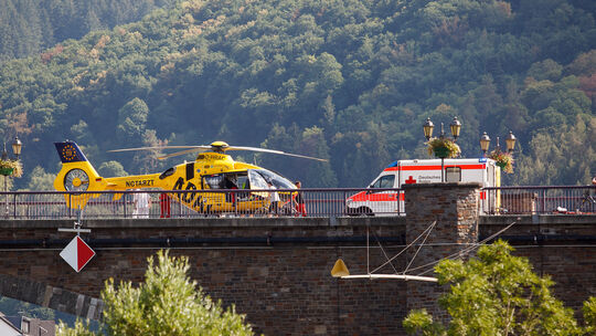 Gerade in ländlichen Regionen ist ein Hubschrauber oft die beste Option, um Rettungszeiten zu verkürzen. Ein Gutachten aus dem M