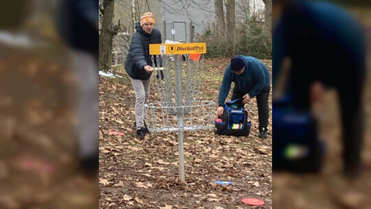 Das Runde muss in diese Eisenkörbe: Sie sind das Ziel der Disc-Golf-Spieler und werden am Wochenende in den Bad Sobernheimer Grü