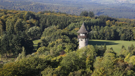 Die Wildenburg ist eine der sichtbaren Landmarken des Nationalparks und ein offizielles Eingangstor zum Schutzgebiet. Allerdings