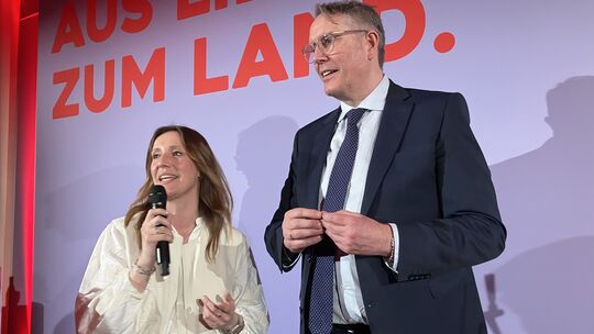 Wahlkampf in Schwollen: Caroline Pehlke und Alexander Schweitzer treten gemeinsam auf. Wahlkampf in Schwollen: Caroline Pehlke und Alexander Schweitzer treten gemeinsam auf.