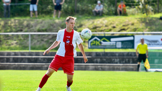 Lukas Reitz erzielte den Treffer zum 3:1 für seine Sportfreunde Eisbachtal und brachte nach seiner Einwechslung in der Partie ge