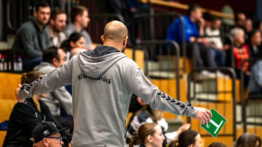 Die HSG Hunsrück um Trainer Maouia ben Maoiua musste sich mit 29:32 in Mundenheim geschlagen geben.