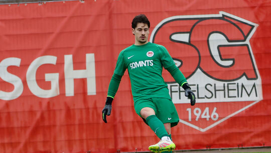 Rechtfertigt mit einer starken Leistung seinen neuen Status als Nummer eins der SG Hüffelsheim: Mark Becker.