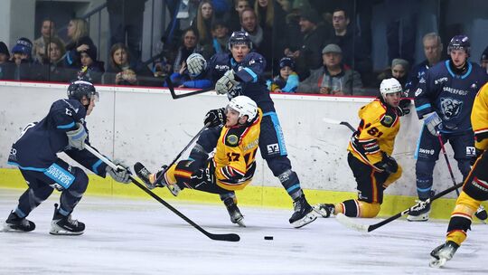 Der EHC Neuwied (blaue Trikots) hatte das Geschehen gegen die Mechelen Golden Sharks jederzeit unter Kontrolle. Nach zwei 10:1-S