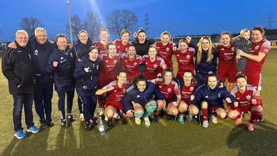 Titelverteidiger auf Erfolgskurs: Der 1. FFC Montabaur zog durch seinen 3:0-Erfolg bei der SG 99 Andernach II in Rheinlandpokal-