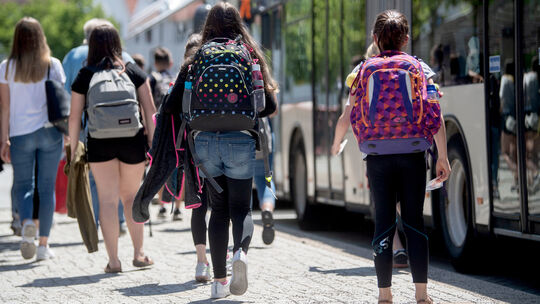 Vom 10. Juli bis 11. Dezember wird die rechte Rheinschiene wegen der Generalsanierung zwischen Troisdorf und Wiesbaden für den Z