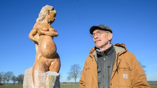 Nackte Statue "Mea Dea" sorgt für Aufsehen