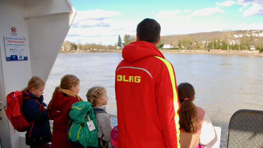 Dank der Kooperation der Stadt Remagen mit dem Hallenbad der VG Unkel geht es jetzt jeden Sonntag mit der DLRG Remagen zum Train