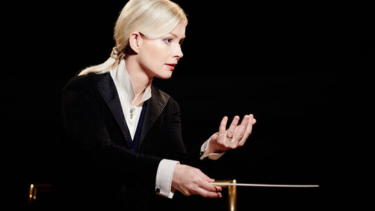 Die estnische Dirigentin ist zum Abschluss der Anrechtssaison bereits zum dritten Mal zu Gast beim Musik-institut Koblenz.