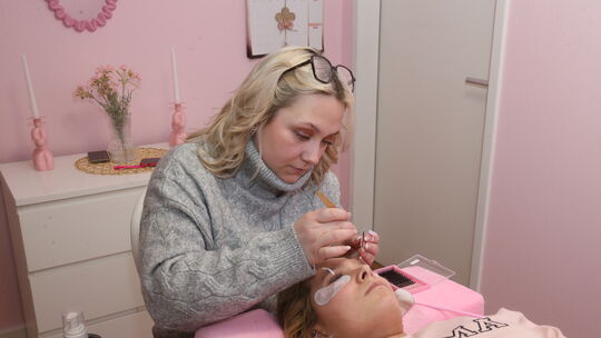 Michelle Schmitz hat in der Brückenstraße 11 ihren Traum vom eigenen Salon "Wimpernzauber" verwirklicht.