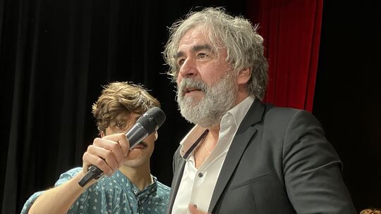 PEN-Sprecher Deniz Yücel bei der Veranstaltung in Diez: "Reden wir über Heimat“, lautete der Titel. Was ist Heimat? Die Antworte