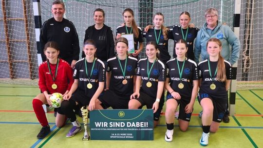 Die C-Juniorinnen der SG Wienau/Freirachdorf/Maischeid legten einen starken Auftritt bei der Futsal-Regionalmeisterschaft hin, h