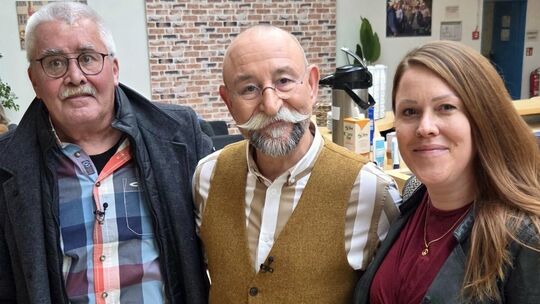 Michael Becker (links), Moderator Horst Lichter und Jessica Thobe kurz vor der Aufzeichnung.
