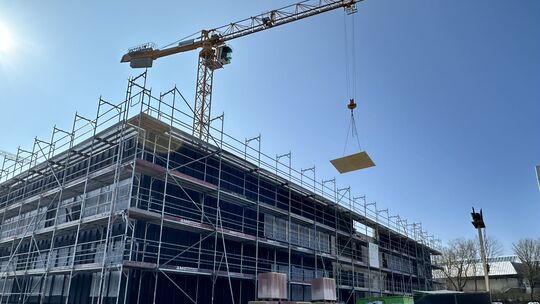 Der Schwelbrand am Neubau der Anne-Frank-Realschule plus in Montabaur hat keine größeren Schäden angerichtet - auch, weil er von