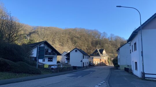 In Isenburg ist die Beseitung von Frostschäden an den innerörtlichen Straßen geplant.