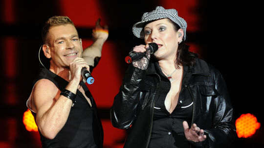 Ob als Solokünstlerin oder an der Seite von Peter Plate (links) bei Rosenstolz: Ihrem kreativen Stil und der darin ausgedrückten