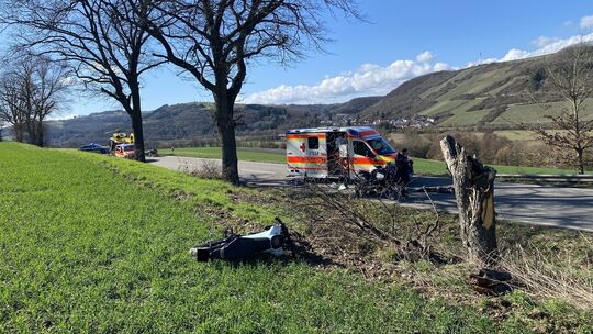 Schwere Verletzungen hatte ein Motorradfahrer am Sonntag bei einem Unfall auf der L234 erlitten.