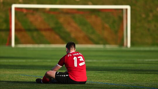 Urbars Axel Burg steht symbolisch für die tabellarische Situation des FC.