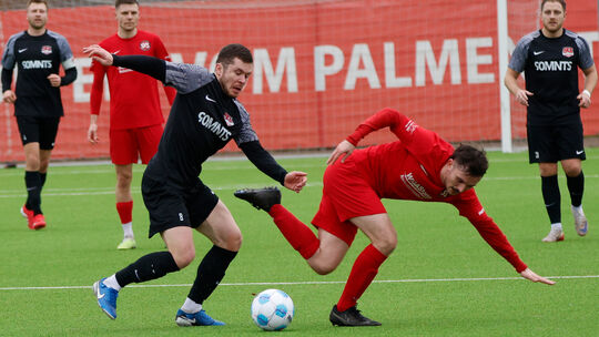 Im Jahr 2026 ist bestechender Form: der Hüffelsheimer Nik Rosenbaum (schwarzes Trikot).