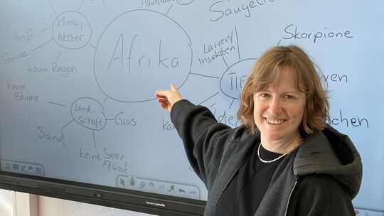 Grundschullehrerin Clarissa Fracke von der Michaelschule Kirchen (Kreis Altenkirchen) nach einer Unterrichtsstunde zum Thema Afr