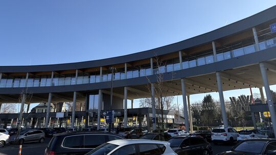 Die Westerwald-Arkaden locken viele Menschen nach Höhr-Grenzhausen. Vor allem die Fachmetzgerei von Globus hat viele Besucher -