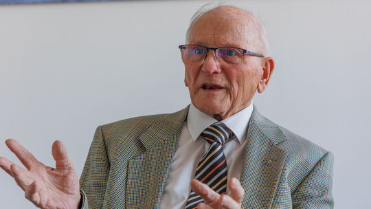 Harald Süßenbach ist 1994 Chef der Koblenzer Mordkommission. Der heute 82-Jährige leitet damals auch die Soko im Fall Amy Lopez.