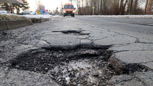 Kaputte Straßen und Infrastruktur: Die Landtagskandidaten präsentieren ihre Ideen gegen den Investitionsstau. Kaputte Straßen und Infrastruktur: Die Landtagskandidaten präsentieren ihre Ideen gegen den Investitionsstau.