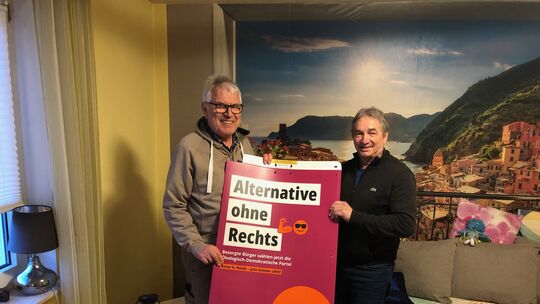 Der Kreisvorsitzende der ÖDP Cochem-Zell und Direktkandidat, Karl Habermann (rechts), und sein B-Kandidat für die Landtagswahl,