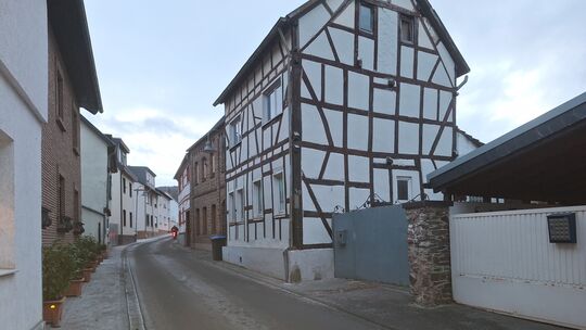 Dieses Fachwerkhaus besitzt der Bad Bodendorfer Maurice Gemein seit 2014. Im Oktober vergangenen Jahres erhielt er vom Ordnungsa Dieses Fachwerkhaus besitzt der Bad Bodendorfer Maurice Gemein seit 2014. Im Oktober vergangenen Jahres erhielt er vom Ordnungsa