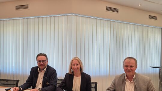 Blicken auf ein gutes Geschäftsjahr zurück: Thomas Hintermeier (von links), Luzia Welter und Bernd Karrenbauer.