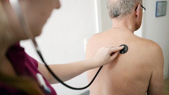 Die Lage hinsichtlich der Gesundheitsversorgung im ländlichen Raum ist nicht nur wegen des Ärztemangels angespannt. Diese Entwic