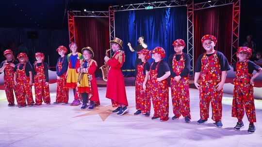 Ein tolles Programm präsentierten die Bad Hönninger Schüler im ausverkauften Zelt. Ein tolles Programm präsentierten die Bad Hönninger Schüler im ausverkauften Zelt.