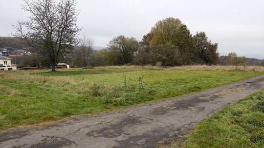 Im Juni 2022 beschloss der Stadtrat Westerburg, im Interesse der Bauplatzsuchenden das Baugebiet Bornwiese in Sainscheid zu erwe