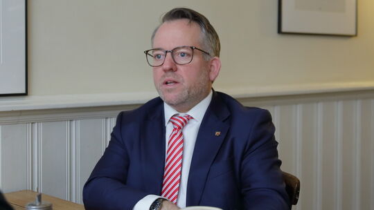 Der Landtagsabgeordnete Stephan Wefelscheid beim Gespräch mit unserer Redaktion im Café Pfefferminzje in Koblenz: "Für mich der