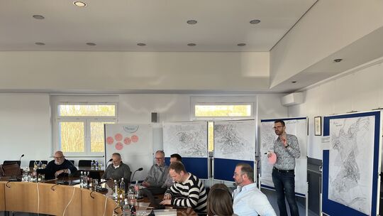 Der Sitzungssaal, der technisch gut ausgestattet ist, diente für das Notfall Szenario als Einsatzzentrale.