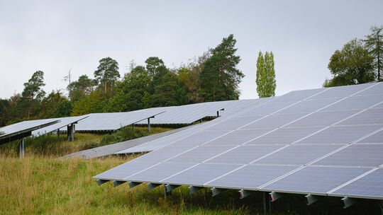 In Auderath soll, wie hier in Ulmen, eine Freiflächenfotovoltaikanlage entstehen. Allerdings auf privatem Grund. Das lehnt der V