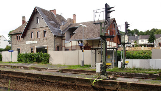 Im Bahnhof Goldhausen wurden offenbar mutwillig Kabel beschädigt, sodass seit Sonntag keine Züge zwischen Staffel und Siershahn Im Bahnhof Goldhausen wurden offenbar mutwillig Kabel beschädigt, sodass seit Sonntag keine Züge zwischen Staffel und Siershahn