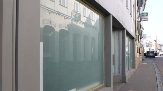 In der Baargasse in Bad Ems stehen mehrere Geschäfte leer. Die Verbandsgemeinde sieht dabei nicht untätig zu, sondern will mit d
