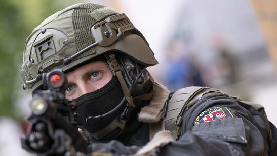 Im Koblenzer Stadtteil Rauental waren am Montagnachmittag Spezialkräfte der Polizei im Einsatz (Symbolbild).
