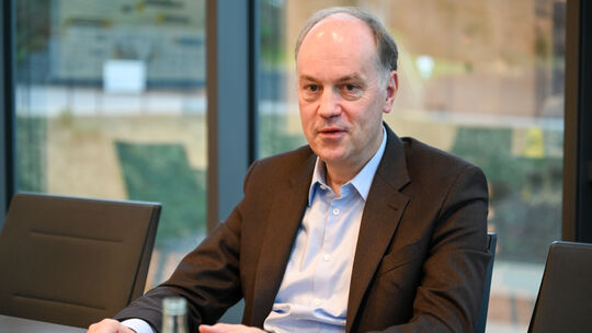 Bomag-Geschäftsführer (CEO) Ingo Ettischer berichtet im Interview, wie Bomag durch die wirtschaftlich angespannte Phase kommt.