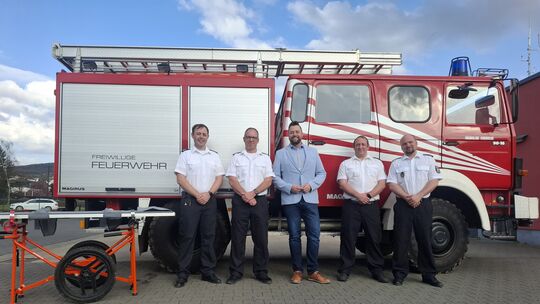 Einen Tag vor der Abfahrt zur Übergabe nach Mainz gab es einen offiziellen Fototermin in der Feuerwache Nord. Neben Wehrleiter