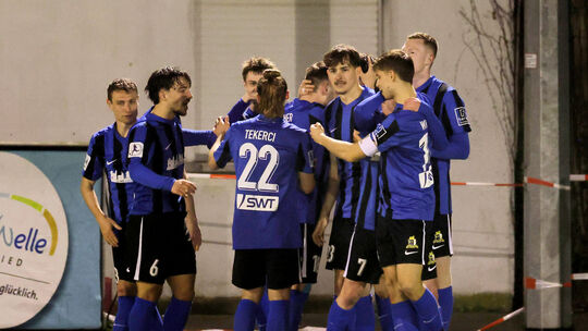Jubel beim SV Eintracht Trier: Der Regionalligist schlug den Oberligisten FV Engers im Viertelfinale des Fußball-Rheinlandpokals