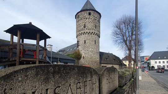 Die Elisabeth-Schule in Mayen ist in der ehemaligen Steinmetzfachschule untergebracht. Die Förderschule will Ganztagsschule werd