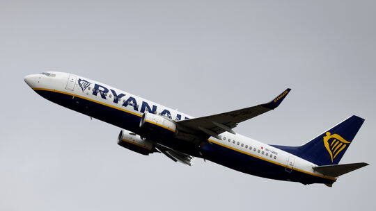 Ryanair hebt in Deutschland wieder häufiger ab. Der irische Billigflieger kündigt für den Sommerflugplan eine Wiederaufstockung