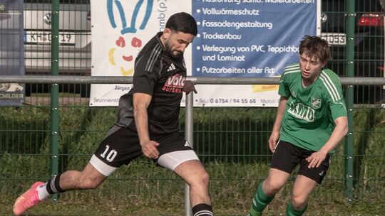 Für den SV Oberhausen (grünes Trikot, im Duell in Winzenheim) steht gegen den TSV Bockenau ein Abstiegskrimi an.