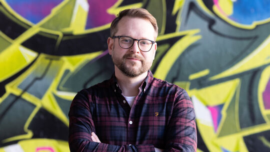 Der Koblenzer Sondengeher Christian Ganser sagt: "Theoretisch können kleine Bruchstücke über mehrere Kilometer verteilt sein, ve