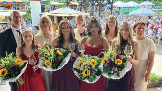 2025 feierte man in Hochstätten das 48. Weinfest der Verbandsgemeinde Bad Kreuznach. Und dabei wird erst einmal bleiben: 2026 gi 2025 feierte man in Hochstätten das 48. Weinfest der Verbandsgemeinde Bad Kreuznach. Und dabei wird erst einmal bleiben: 2026 gi