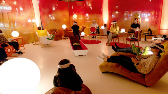 NIcht wiederzuererkennen ist das Foyer der ehemaligen PSD-Bank zur Digital-Theatre-Produktion "Nacht".