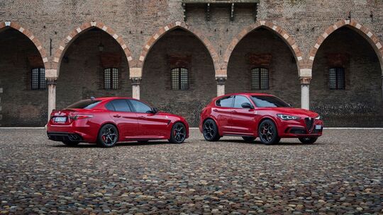 Alfa Romeo Giulia (l) und Stelvio Alfa Romeo Giulia (l) und Stelvio